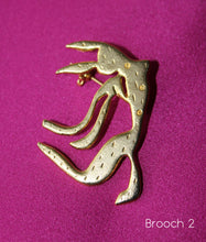 Load image into Gallery viewer, Blue Nudes BROOCHES
